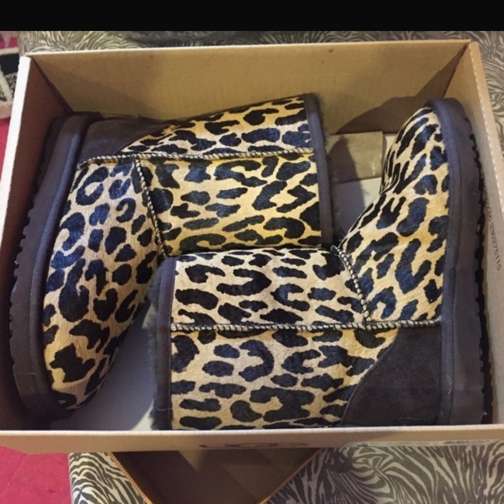 BRAND NEW UGG exotic cheetah